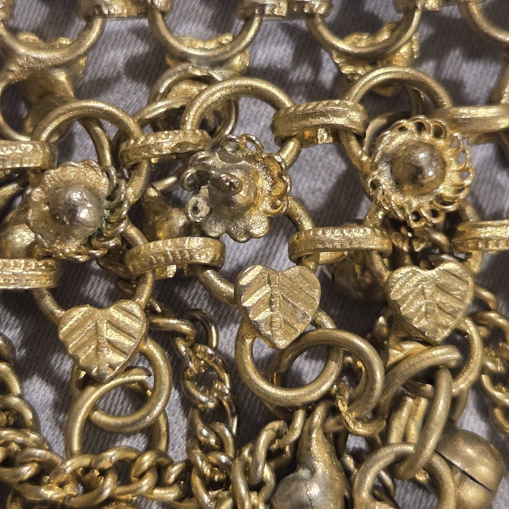 Kuchi-style belly dancing belt, decorative waist chain. gold-tone. metal dangles - Picture 4 of 8